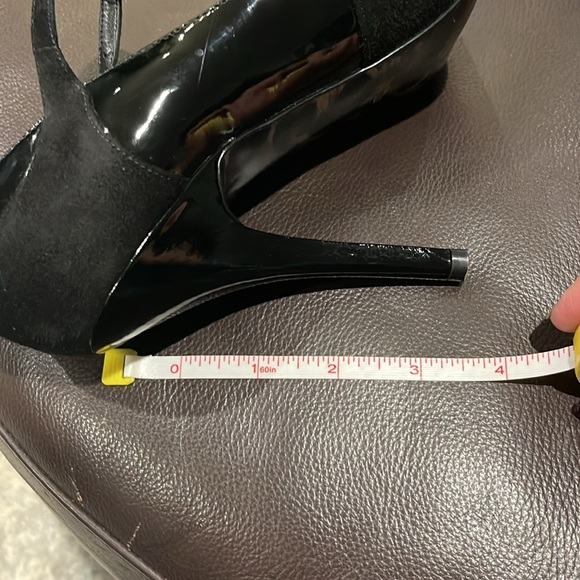 Guess stiletto heels, 7.5, black patent and faux suede, 3” heels - Picture 4 of 6